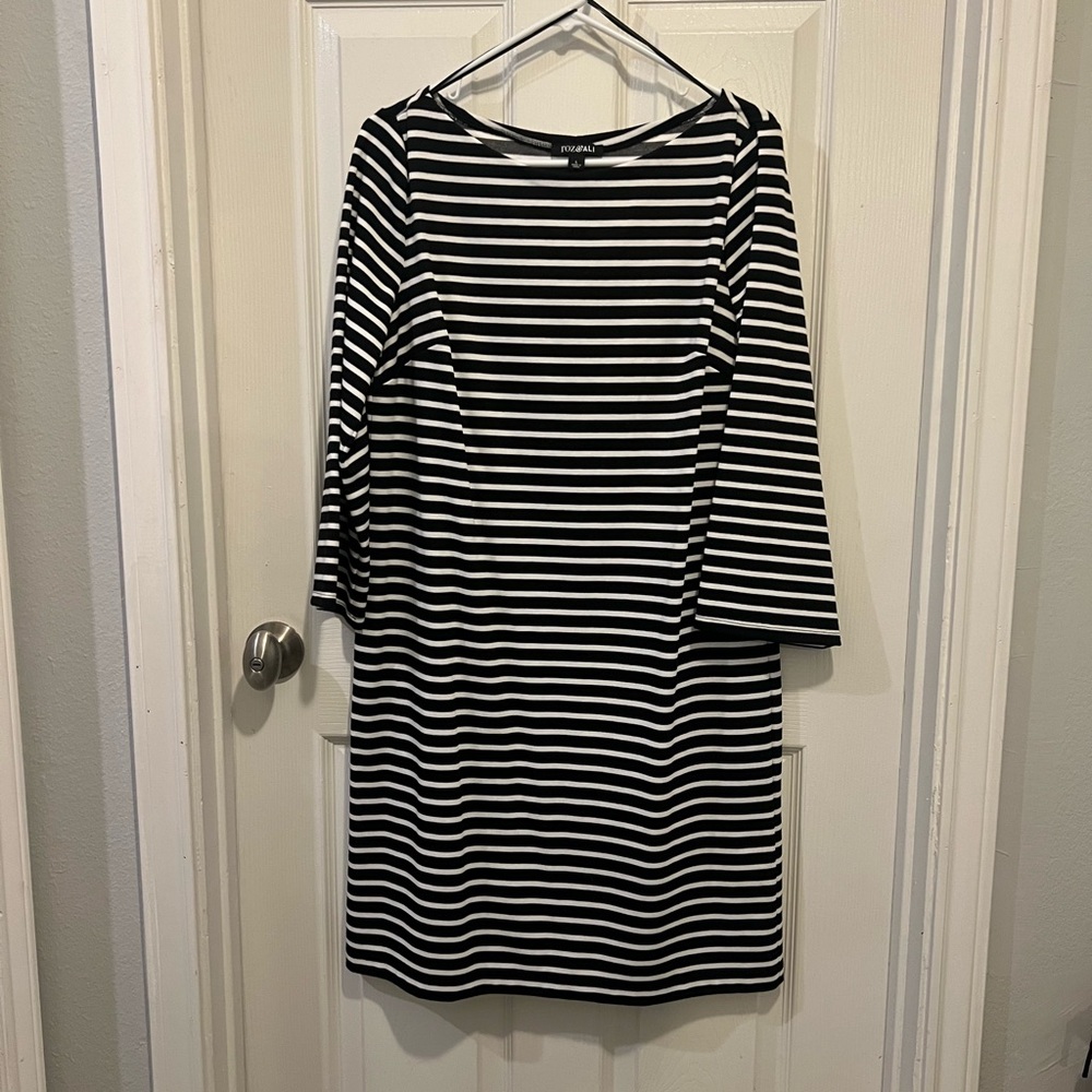 Foxcroft Black and White Striped Long Sleeve Shift Dress